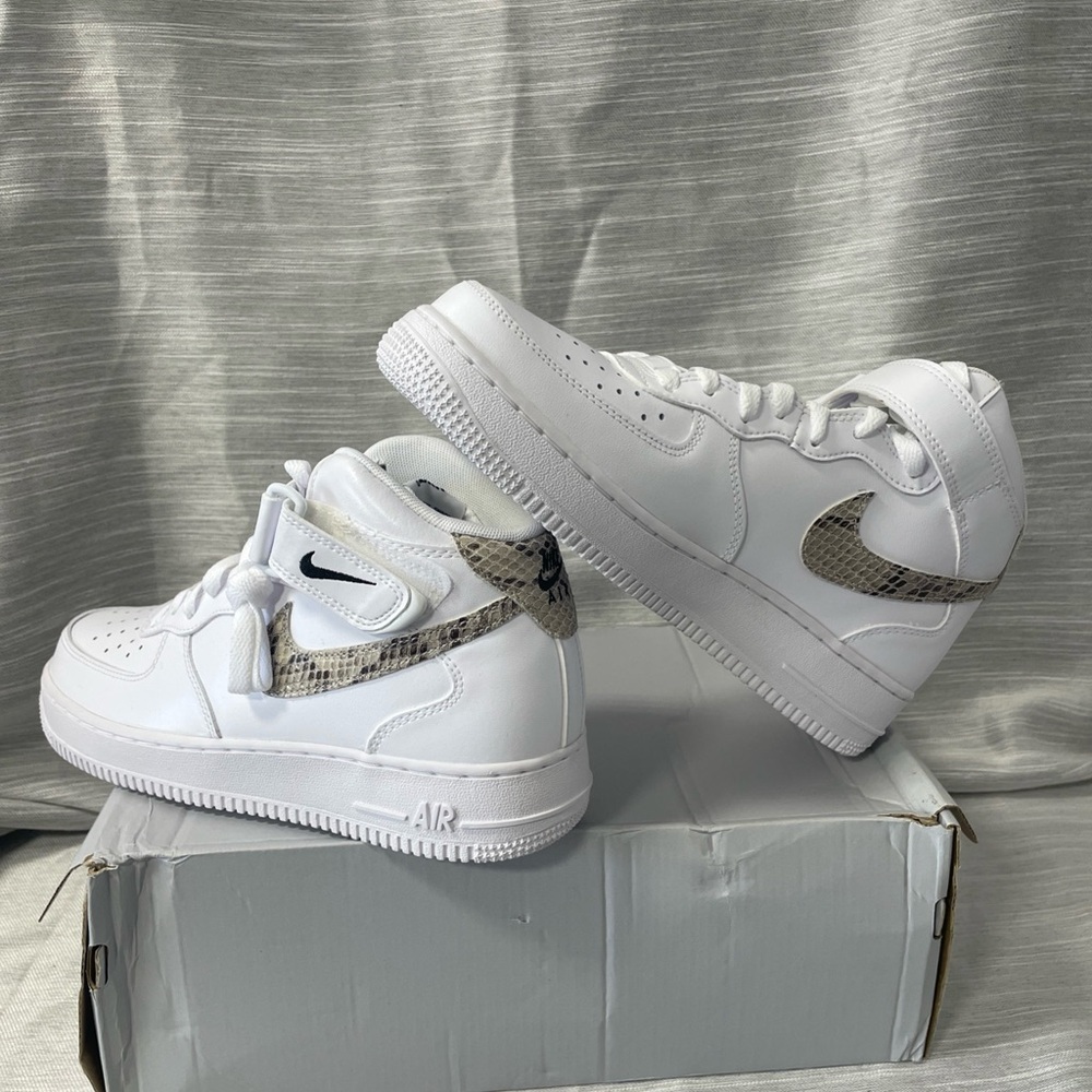 Nike White and Snake Pattern Air Force 1 swoosh retro Sneakers woman’s